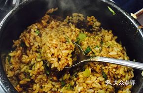 Black Pepper Cheese Beef Stone Pot Rice