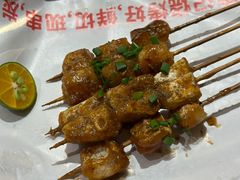 外脆里嫩烤芒鱼腩-老表记广西宵夜螺蛳鸭脚煲(西大店)
