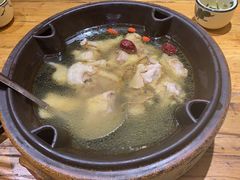 -老滇山寨•云南特色菜•地方菜•民族风情歌舞表演(金碧店)