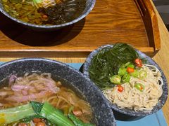 素米线-八月美食小馆(银泰城总店)