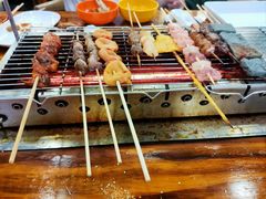 -哈尔滨小酒馆·鲜肉现穿自助烧烤(康新花园店)