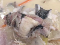 酸汤鮰鱼-八珍饺子·烤鸭·家常菜