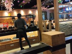 -呷哺呷哺(万达新世界店)