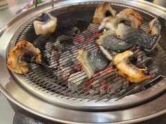 -围炉肉舍•炭烤活鳗•丹东海鲜烤肉(步行街店)