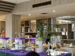 -西安大雁塔科技大学地铁站亚朵酒店