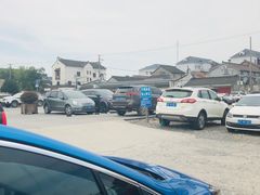 场地-新场古镇-停车场