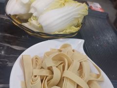 -小牛家村·贵州黄牛肉火锅(梦想小镇二分店)