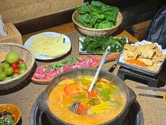 -贵厨酸汤牛肉(花果园国际中心店)