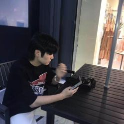 点击看大图 -BULB STUDIO 巴柏明星发型工作室