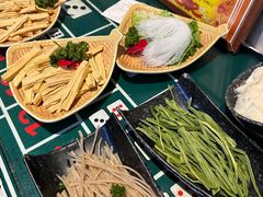 宫廷贡菜-哥老官重庆美蛙鱼头(五角场合生汇店)