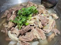 -大众跷脚牛肉馆·非遗传承单位(峨眉山店)