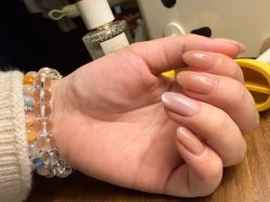 -花岐款式专研健康美甲沙龙