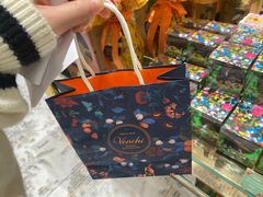 -VENCHI 闻绮(北京国贸商城店)