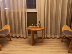 -西安大雁塔科技大学地铁站亚朵酒店