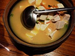 -泉畔人家·老济南经典鲁菜(大明湖店)