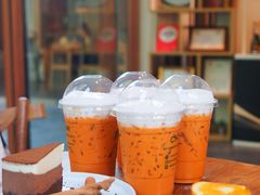 -Chom Cafe and Restaurant