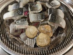 -围炉肉舍•炭烤活鳗•丹东海鲜烤肉(步行街店)