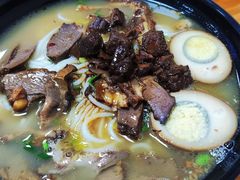 -花溪巷牛肉粉(泉城路店)