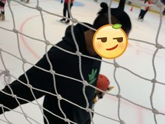 -成都冰纷万象滑冰场