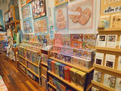 -猫的天空之城概念书店(杭州南宋御街店)