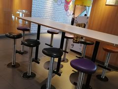 用餐区-麦当劳(中山大道中店)