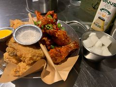 炸鸡翅一半一半-富乐满韩国正宗炸鸡韩国料理(虹泉路店)