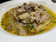 酸汤肥牛-渝信川菜 · 川味家常菜(长安店)