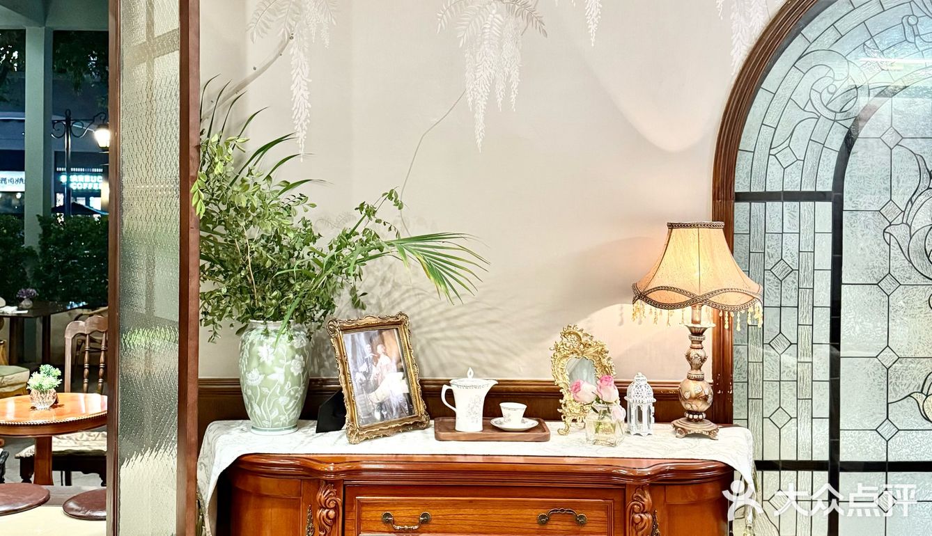 华侨城我家门口的！惊艳南法复古花园餐厅～