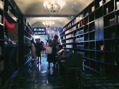 -钟书阁(松江泰晤士小镇店)