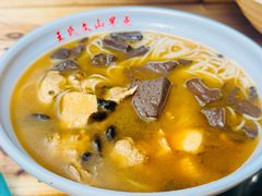 -文山荷鲜居(翠湖店)