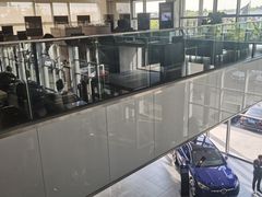 -奔驰上海利星(七宝店)