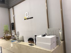 -茶发Salon·烫发染发理发