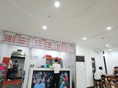 -何记酿皮店(西流湾店)