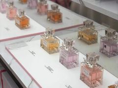 -Dior迪奥(上海世茂广场店)