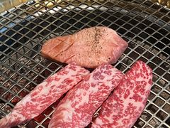 -铭牛烧肉·和牛海鲜自助(高新月牙湖店)