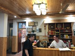 -芦茨金富饭庄·25年老字号·专做稻草鸡