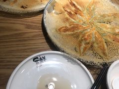 -宽鲜锅贴家常菜(永旺东部购物中心香港中路店)