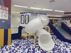 -孩子王童乐园(连云港万达店)
