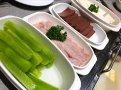 -海底捞火锅(曹安公路店)