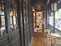 -猫的天空之城概念书店(杭州南宋御街店)
