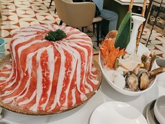 -洪氏嗨捞·广东猪肚鸡·椰子鸡火锅(西咸万象城店)