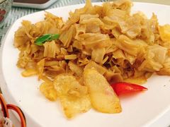 土豆片栲栳栳-天天向上素食餐厅(五台山店)