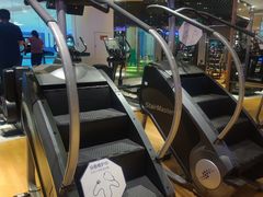 -康斐斯健身(银泰创意城店)