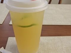 -喜茶(武汉荟聚中心店)