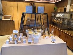 面包甜点陈列柜-锦粤宫·精致粤菜(深圳北站店)