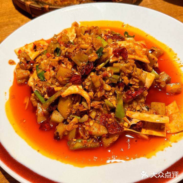 外滩漫步 呛头家云南民族菜