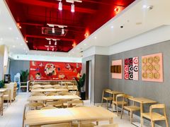 -东方既白(黄兴路大润发店)