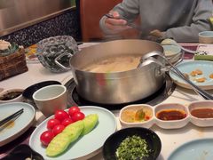 -洪氏嗨捞·猪肚鸡火锅(阳光天地店)