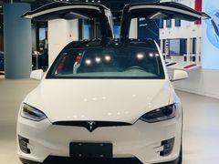 -TESLA 特斯拉(上海太古汇体验店)