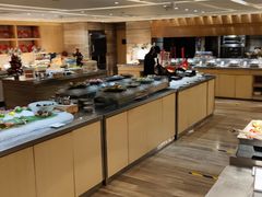 自助取餐区-北京王府井希尔顿酒店·万斯阁西餐厅